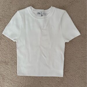 Zara Crisp White Short Sleeve Tee. Size Small. NWT